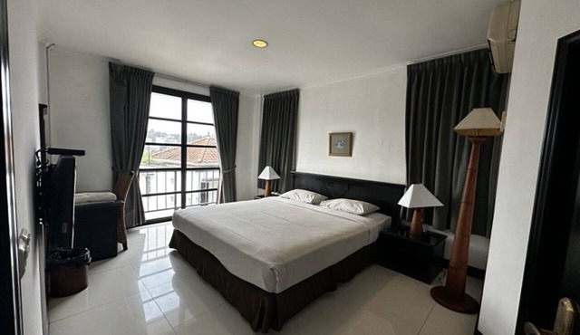 Casa D'Ladera Deluxe Double + Parking in Bandung