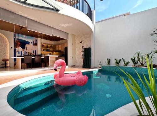 Casa de Jingga - KBP with Aesthetic Pool, Fun for Family & Friends, Near Whoosh High Speed Train in Padalarang