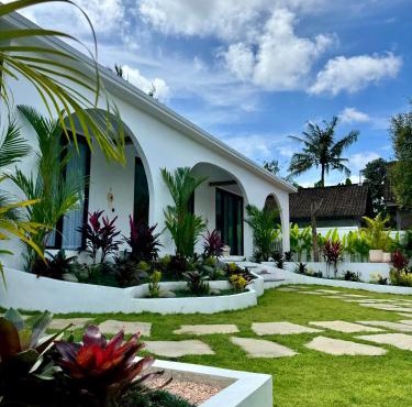 Casa De Made - Villas in Jembrana