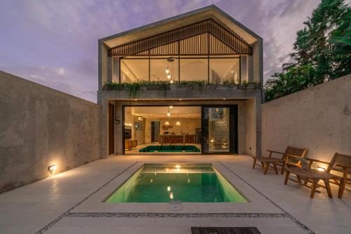 Casa Solo - Chic Industrial 1BR Villa Close to Pererenan Beach in Canggu