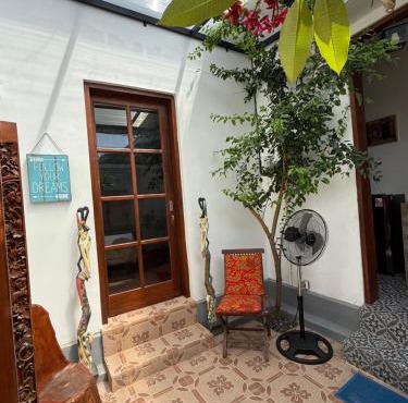 Casa Sophia by Kayana in Sanur