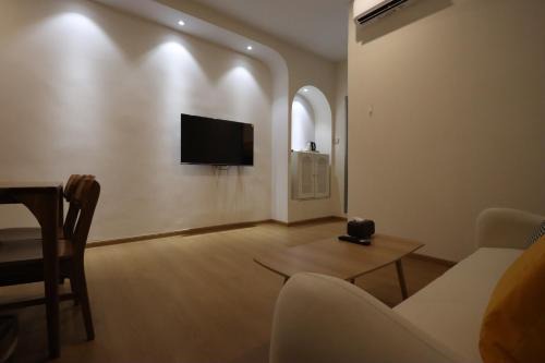 Casabella 2BR 102, Walk 5 min to Grand Batam Mall in Nagoya