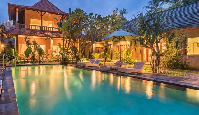 Catching the real old Balinese architecture and ambiance in Ubud