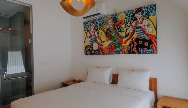 Charming 1-bedroom villa in delightful Kuta Lombok with WiFi, AC and Co-working in Nusa Tenggara Bar.