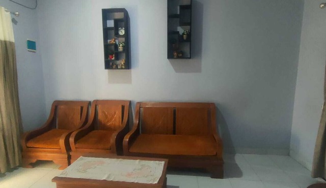 Charming 3-bedroom house in delightful Nusa Tenggara Bar. with AC in Nusa Tenggara Bar.