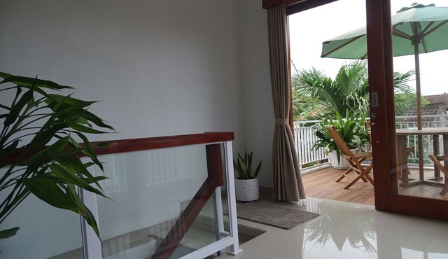 Charming 4-bedroom villa with Pool, WiFi and AC in enchanting Lovina, North Bali in Buleleng