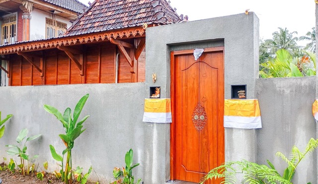 Charming cabin with free floating breakfast in Bali