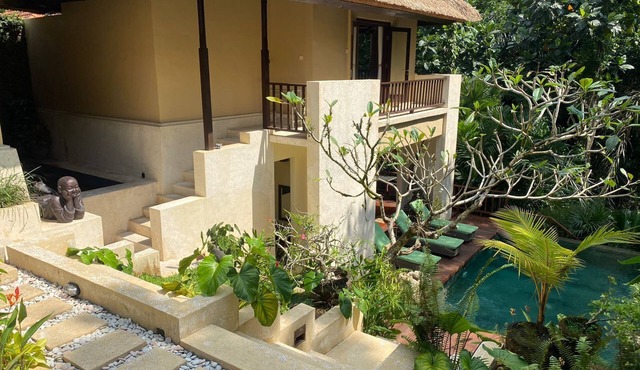 Chic 3-bedroom villa with AC and WiFi in charming Bali in Bali