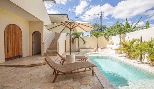 Chic Villa Living, Hidden in the Calm of Tumbak Bayuh in Canggu