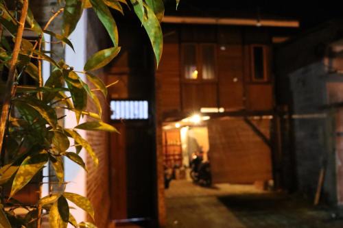 Chrisma Bed and Breakfast in Tomohon