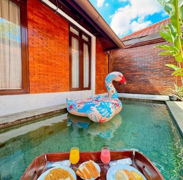 chrome hotel & resort solo in Colomadu