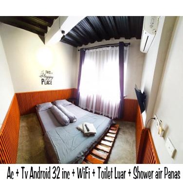 Cilacap Guest House , Penginapan lokasi strategis di Depan terminal bus cilacap in Cilacap