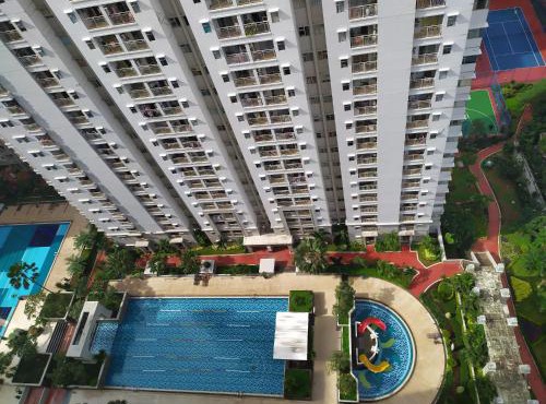 Classy! 2BR Apartment - Modern Comfort in West Jakarta CBD in Jakarta