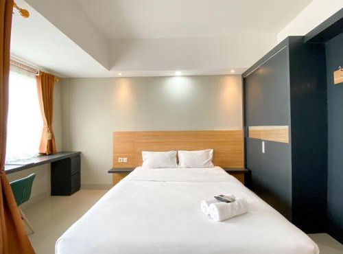 Comfy Studio at Gateway Park LRT City Jatibening Apartment By Travelio in Bekasi