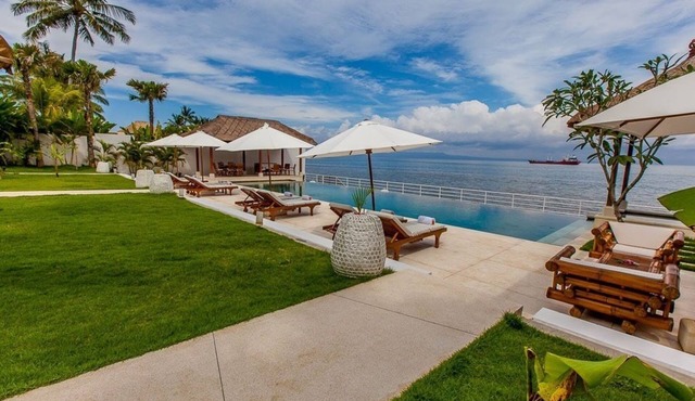 Contemporary-Colonial Style 4BR Ocean View Villa, Candidasa! W/Swimming Pool! in Candidasa