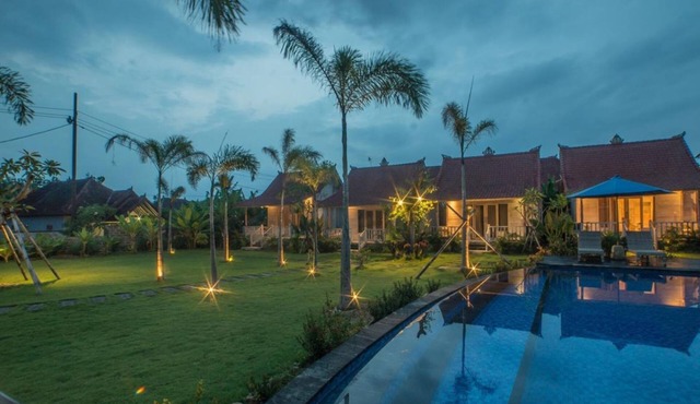 Contemporary Teak Cottage in Lembongan, Walk Distance to Beach in Nusa Lembongan