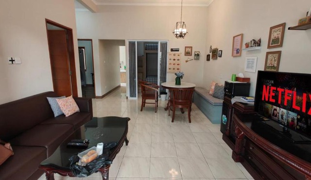 Cottonwood Villa Grandma's 3BR 10pax BBQ Netflix Nintendo in Lembang