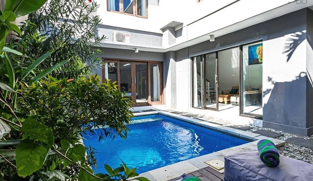 Cozy 3 bedroom Villa close to double six beach in Bali