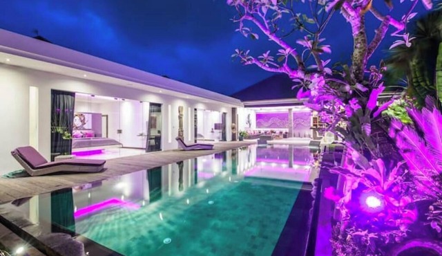 Cozy 4 BR Modern Villa in Seminyak, Large Pool, Perfect and Fantastic in Seminyak