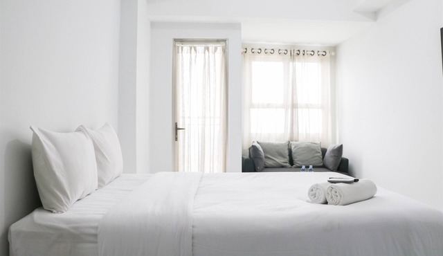 Cozy And Nice Studio Apartment At Mekarwangi Square Cibaduyut in Bandung