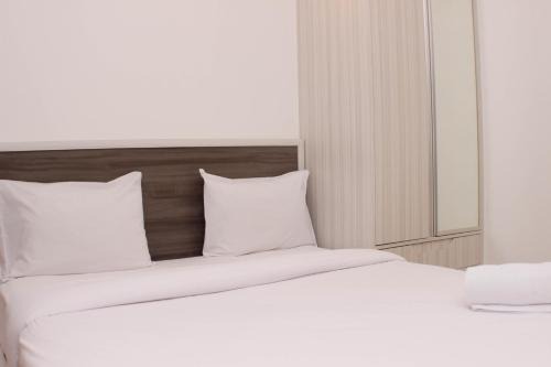 Cozy Stay Studio Urbantown Karawang Apartment By Travelio in Karawang
