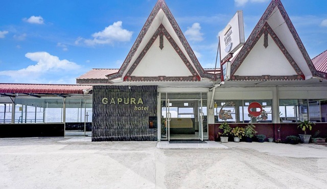 Cozy Twin Escape with Free WiFi and Parking in Toba Samosir