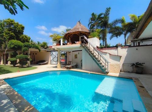 Cozy Villa by LOOX in Kalijaga