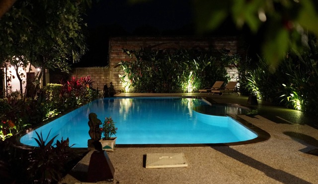 Cozy villa conveniently located in Lovina North Bali, town near the beach in Lovina