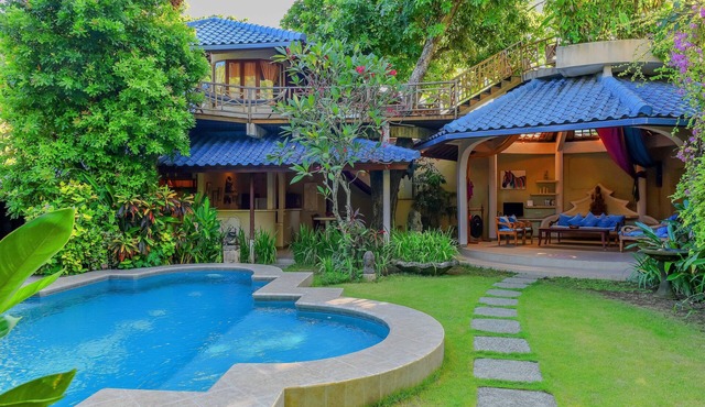 Cozy Villa In Seminyak : short walk to beach and crowds, unique design, peaceful in Badung