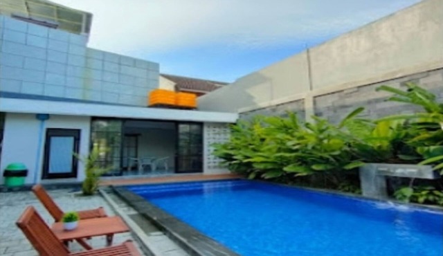 Cozzy Penny House Private Pool in BATU