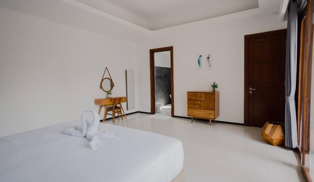 D'White Beach Villa By Island Villa Management in Jimbaran