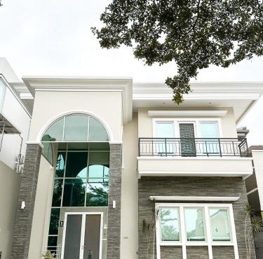 De Lavender Villa 3 in Citaringgul 1