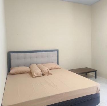 Dejati Guest House in Kedunghalang
