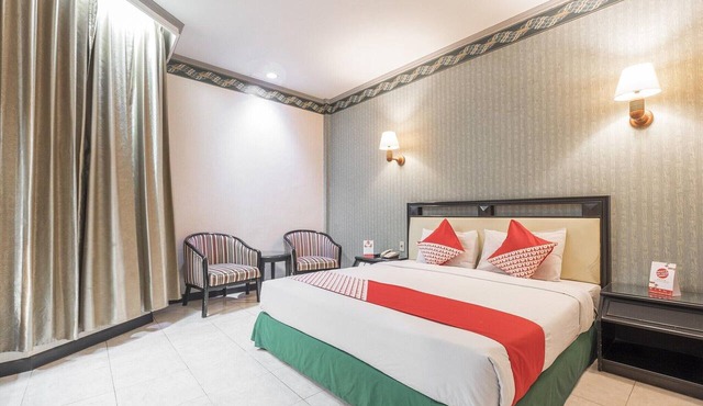 Deluxe Beachside Stay at Losari in Makassar