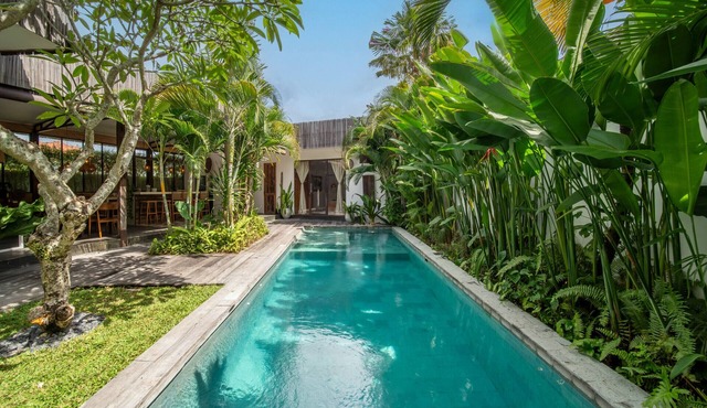Designer 3BR Villa - Exquisite Canggu Retreat in Kecamatan Kuta Utara