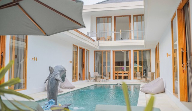 Dolphin Luxury Villa near Lovina Centre & Beach in Buleleng