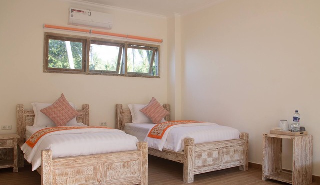 Double, twin Room in 11-bedroom beachfront compound in Kabupaten Buleleng