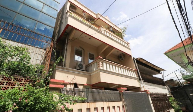 Eiffel Residence Batu Tulis 37 - Female Only in Jakarta