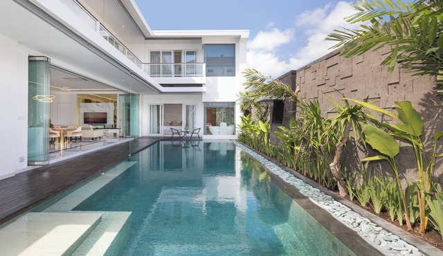 Elegant, 4-Bedroom Villa in Legian in Badung
