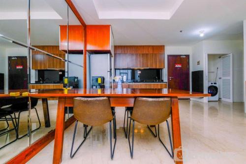 Elegant and Nice 2BR at L'Avenue Pancoran Apartment By Travelio in Jakarta