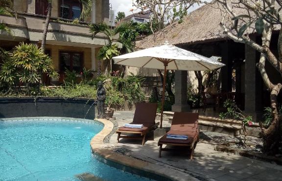 Ellies Hotel in Nusa Dua