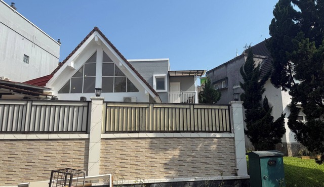 Eton Asia Villa-FF6-29- Romantic villa 3 Bedrooms-private pool in Puncak