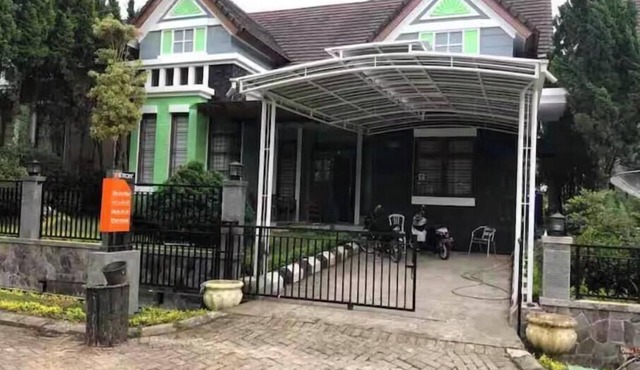 Eton Asia Villas-FA1-03- Elite villa -3 Bedrooms with Private Pool River view in Puncak