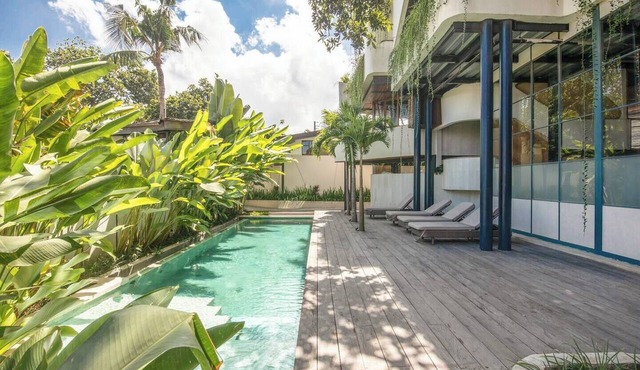 Exquisite 1-BR Loft Art Deco Charm Shared pool in Kecamatan Mengwi