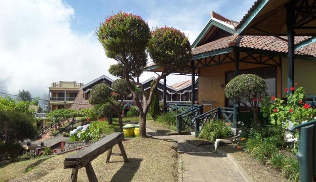 Family 4 pax at Lava Lodge in Malang