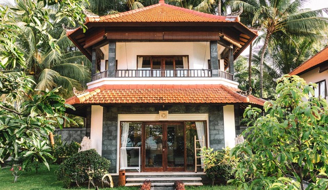 Family Bungalow in Bondalem Beach Club in Kabupaten Buleleng