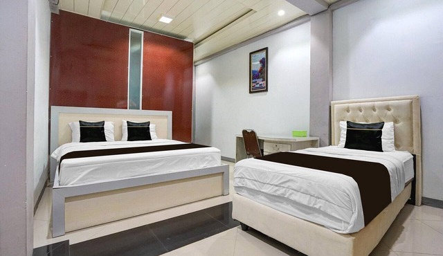 Family Friendly Suite W/Free WiFi Parking and Pool in Banda Aceh