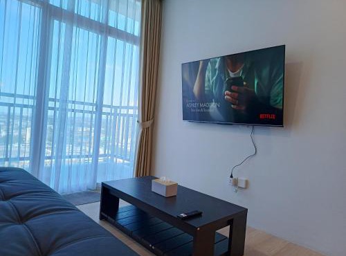 Family Holiday Fun APT Netflix by MESA in Nagoya