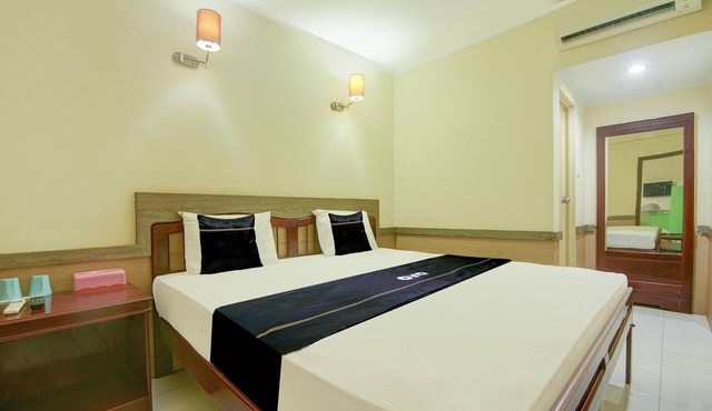 Family Luxury Suite W/Free WiFi and Parking in Makassar