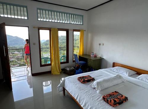 FARILA LODGE in Kelimutu
